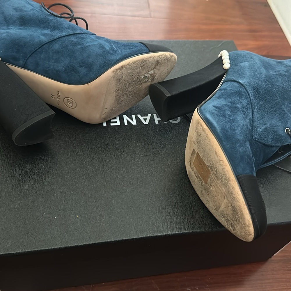 Chanel shoes women lace up navy pearls 38 suede leather heel blue black - Picture 4 of 10